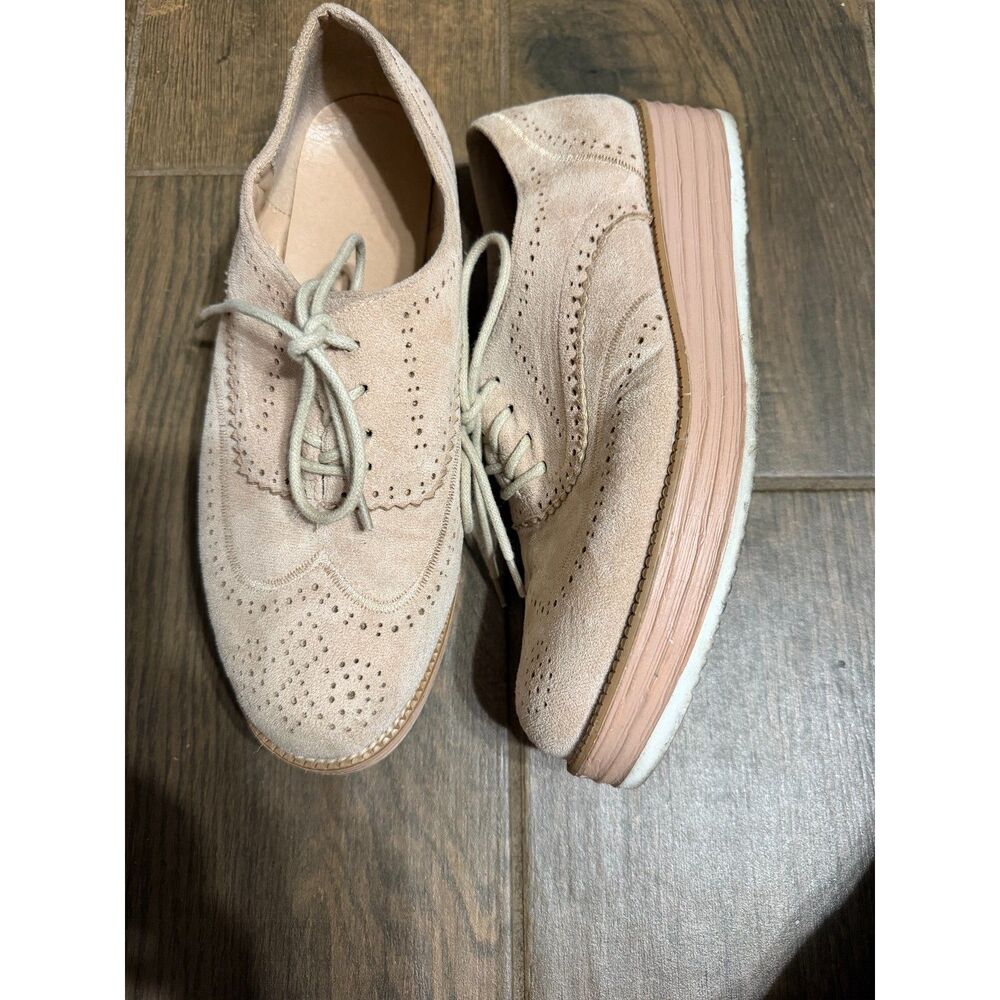 Blush casual shoe